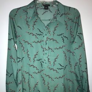 Ann Taylor green floral detail long sleeve blouse
